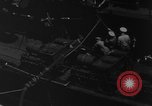 Standbild Transfer von Verwundeten Pazifik, 1944, aus Sekunde 24 historischem Filmmaterial Videoclip 65675071811