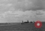 Standbild Transfer von Verwundeten Pazifik, 1944, aus Sekunde 33 historischem Filmmaterial Videoclip 65675071811