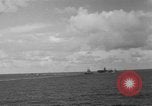 Standbild Transfer von Verwundeten Pazifik, 1944, aus Sekunde 36 historischem Filmmaterial Videoclip 65675071811