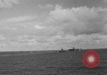 Standbild Transfer von Verwundeten Pazifik, 1944, aus Sekunde 37 historischem Filmmaterial Videoclip 65675071811
