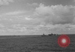 Standbild Transfer von Verwundeten Pazifik, 1944, aus Sekunde 39 historischem Filmmaterial Videoclip 65675071811