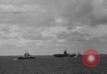Standbild Transfer von Verwundeten Pazifik, 1944, aus Sekunde 44 historischem Filmmaterial Videoclip 65675071811