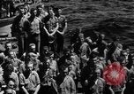 Standbild Bestattung Pazifik, 1944, aus Sekunde 4 historischem Filmmaterial Videoclip 65675071812