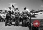 Standbild Bestattung Pazifik, 1944, aus Sekunde 29 historischem Filmmaterial Videoclip 65675071812