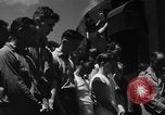 Standbild Bestattung Pazifik, 1944, aus Sekunde 33 historischem Filmmaterial Videoclip 65675071812