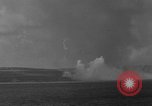 Standbild Bombardierung Insel Tinian Marianen, 1944, aus Sekunde 7 historischem Filmmaterial Videoclip 65675071813
