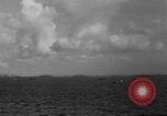 Standbild Bombardierung Insel Tinian Marianen, 1944, aus Sekunde 20 historischem Filmmaterial Videoclip 65675071813