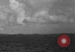 Standbild Bombardierung Insel Tinian Marianen, 1944, aus Sekunde 21 historischem Filmmaterial Videoclip 65675071813