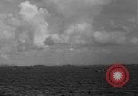 Standbild Bombardierung Insel Tinian Marianen, 1944, aus Sekunde 25 historischem Filmmaterial Videoclip 65675071813