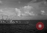Standbild Bombardierung Insel Tinian Marianen, 1944, aus Sekunde 27 historischem Filmmaterial Videoclip 65675071813