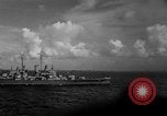 Standbild Bombardierung Insel Tinian Marianen, 1944, aus Sekunde 34 historischem Filmmaterial Videoclip 65675071813