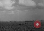 Standbild Bombardierung Insel Tinian Marianen, 1944, aus Sekunde 38 historischem Filmmaterial Videoclip 65675071813