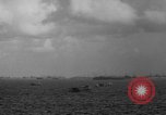 Standbild Bombardierung Insel Tinian Marianen, 1944, aus Sekunde 39 historischem Filmmaterial Videoclip 65675071813