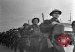 Standbild Britische Soldaten in Battle Gear europäische Theater, 1944, aus Sekunde 17 historischem Filmmaterial Videoclip 65675071827