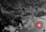 Standbild Britische Soldaten in Battle Gear europäische Theater, 1944, aus Sekunde 30 historischem Filmmaterial Videoclip 65675071827