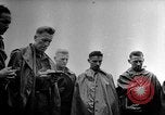Image Une fumée noire et dense de feu faisant rage Théâtre du pacifique, 1944, de la seconde 43 séquences d'archives historiques vidéo 65675071830