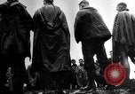 Image Une fumée noire et dense de feu faisant rage Théâtre du pacifique, 1944, de la seconde 47 séquences d'archives historiques vidéo 65675071830