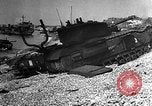Image activités de plage Dieppe France, 1942, de la seconde 27 séquences d'archives historiques vidéo 65675071831