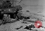 Image activités de plage Dieppe France, 1942, de la seconde 29 séquences d'archives historiques vidéo 65675071831