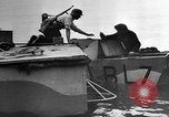 Image activités de plage Dieppe France, 1942, de la seconde 43 séquences d'archives historiques vidéo 65675071831