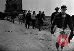 Image activités de plage Dieppe France, 1942, de la seconde 57 séquences d'archives historiques vidéo 65675071831