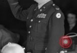 Immagine di Traghetto testimonia a McCarthy Army Signal Corps audizioni New York City USA, 1953, secondo 13 filmato di repertorio 65675071883