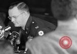 Immagine di Traghetto testimonia a McCarthy Army Signal Corps audizioni New York City USA, 1953, secondo 21 filmato di repertorio 65675071883