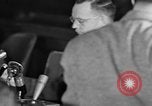 Immagine di Traghetto testimonia a McCarthy Army Signal Corps audizioni New York City USA, 1953, secondo 22 filmato di repertorio 65675071883