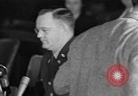 Immagine di Traghetto testimonia a McCarthy Army Signal Corps audizioni New York City USA, 1953, secondo 23 filmato di repertorio 65675071883