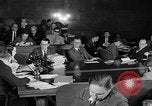 Immagine di Traghetto testimonia a McCarthy Army Signal Corps audizioni New York City USA, 1953, secondo 25 filmato di repertorio 65675071883