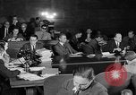 Immagine di Traghetto testimonia a McCarthy Army Signal Corps audizioni New York City USA, 1953, secondo 26 filmato di repertorio 65675071883