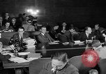 Immagine di Traghetto testimonia a McCarthy Army Signal Corps audizioni New York City USA, 1953, secondo 27 filmato di repertorio 65675071883