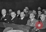 Immagine di Traghetto testimonia a McCarthy Army Signal Corps audizioni New York City USA, 1953, secondo 44 filmato di repertorio 65675071883
