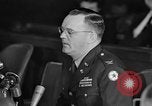Immagine di Traghetto testimonia a McCarthy Army Signal Corps audizioni New York City USA, 1953, secondo 54 filmato di repertorio 65675071883