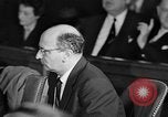 Immagine di Traghetto testimonia a McCarthy Army Signal Corps audizioni New York City USA, 1953, secondo 60 filmato di repertorio 65675071883