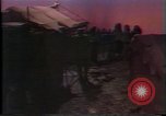 Standbild Südostasiatischer Flüchtlinge Europa, 1980, aus Sekunde 16 historischem Filmmaterial Videoclip 65675071912