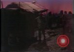Standbild Südostasiatischer Flüchtlinge Europa, 1980, aus Sekunde 18 historischem Filmmaterial Videoclip 65675071912