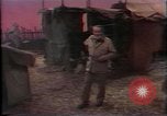 Standbild Südostasiatischer Flüchtlinge Europa, 1980, aus Sekunde 24 historischem Filmmaterial Videoclip 65675071912