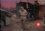 Standbild Südostasiatischer Flüchtlinge Europa, 1980, aus Sekunde 25 historischem Filmmaterial Videoclip 65675071912