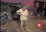 Standbild Südostasiatischer Flüchtlinge Europa, 1980, aus Sekunde 29 historischem Filmmaterial Videoclip 65675071912
