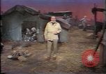 Standbild Südostasiatischer Flüchtlinge Europa, 1980, aus Sekunde 36 historischem Filmmaterial Videoclip 65675071912