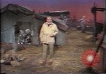 Standbild Südostasiatischer Flüchtlinge Europa, 1980, aus Sekunde 39 historischem Filmmaterial Videoclip 65675071912