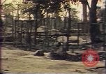 Standbild Südostasiatischer Flüchtlinge South East Asia, 1980, aus Sekunde 20 historischem Filmmaterial Videoclip 65675071913