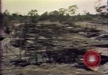 Standbild Südostasiatischer Flüchtlinge South East Asia, 1980, aus Sekunde 22 historischem Filmmaterial Videoclip 65675071913