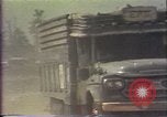 Standbild Südostasiatischer Flüchtlinge South East Asia, 1980, aus Sekunde 25 historischem Filmmaterial Videoclip 65675071913