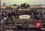 Standbild Südostasiatischer Flüchtlinge South East Asia, 1980, aus Sekunde 38 historischem Filmmaterial Videoclip 65675071913