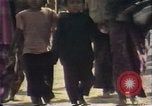 Standbild Südostasiatischer Flüchtlinge South East Asia, 1980, aus Sekunde 39 historischem Filmmaterial Videoclip 65675071913