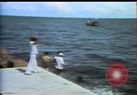 Standbild Südostasiatischer Flüchtlinge Europa, 1980, aus Sekunde 3 historischem Filmmaterial Videoclip 65675071917