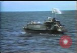 Standbild Südostasiatischer Flüchtlinge Europa, 1980, aus Sekunde 8 historischem Filmmaterial Videoclip 65675071917