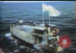 Standbild Südostasiatischer Flüchtlinge Europa, 1980, aus Sekunde 14 historischem Filmmaterial Videoclip 65675071917